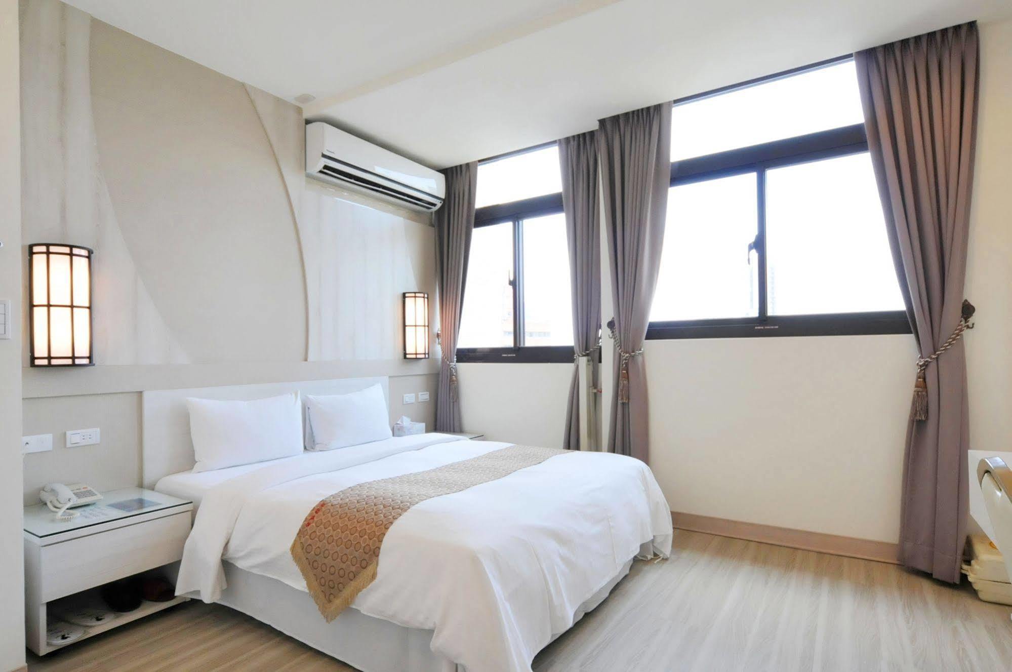 Chengdian Hotel Pensão Taipei